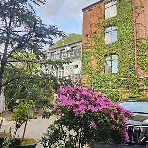 Old Apartments1 아파트